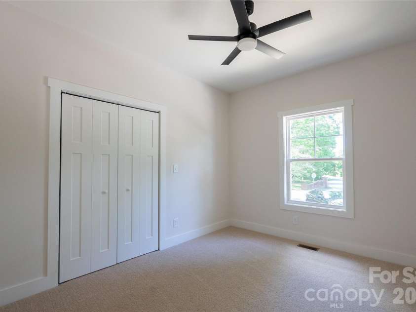 7426 Hambright Road, Huntersville, NC 28078.  MLS# CAR4367224, YatesRealty ID 22692. 