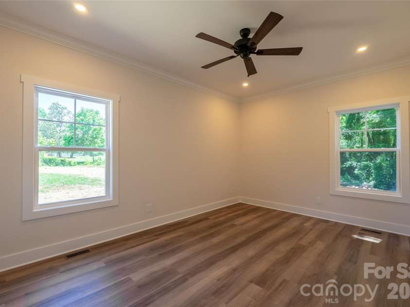 7426 Hambright Road, Huntersville, NC 28078.  MLS# CAR4367224, YatesRealty ID 22692. 