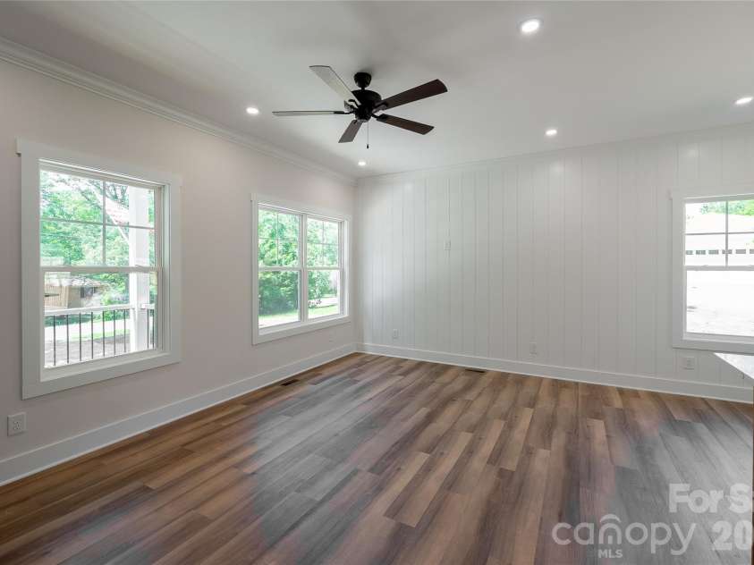 7426 Hambright Road, Huntersville, NC 28078.  MLS# CAR4367224, YatesRealty ID 22692. 