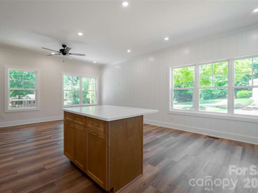 7426 Hambright Road, Huntersville, NC 28078.  MLS# CAR4367224, YatesRealty ID 22692. 