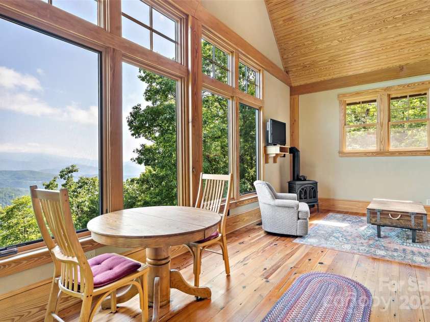 2998 Creston Drive, Black Mountain, NC 28711.  MLS# CAR4266205, YatesRealty ID 22693. 