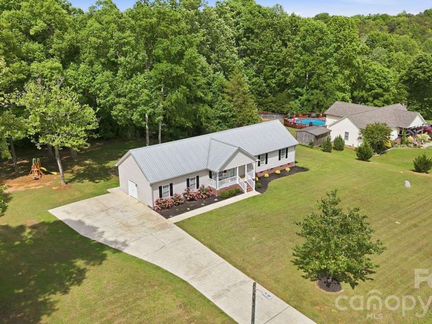 142 Sam Bailes Boulevard, Smyrna, SC 29743.  MLS# CAR4380079, YatesRealty ID 22694. 