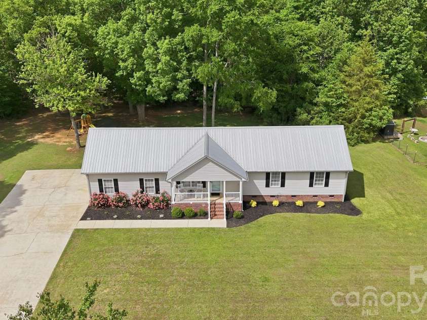 142 Sam Bailes Boulevard, Smyrna, SC 29743.  MLS# CAR4380079, YatesRealty ID 22694. 