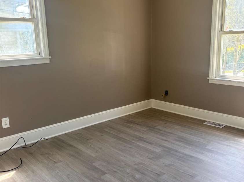 1410 Waddell Street, Charlotte, NC 28216.  MLS# CAR4354727, YatesRealty ID 22695. 
