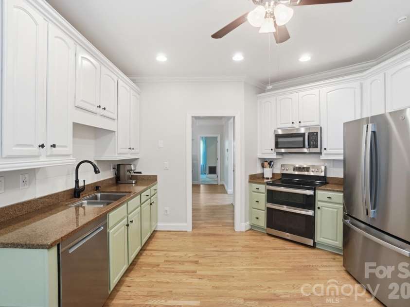 1011 Potters Bluff Road, Wesley Chapel, NC 28110.  MLS# CAR4372566, YatesRealty ID 22696. 