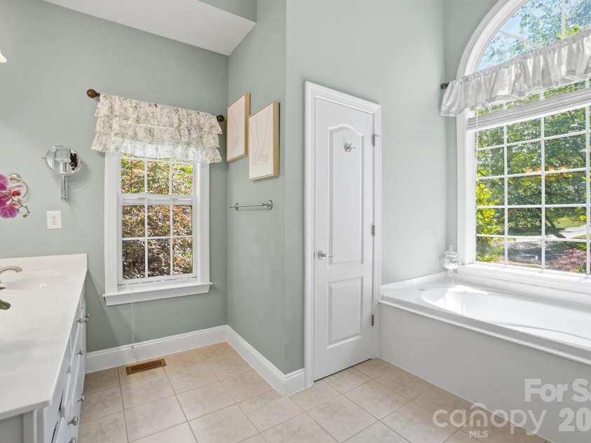 1011 Potters Bluff Road, Wesley Chapel, NC 28110.  MLS# CAR4372566, YatesRealty ID 22696. 