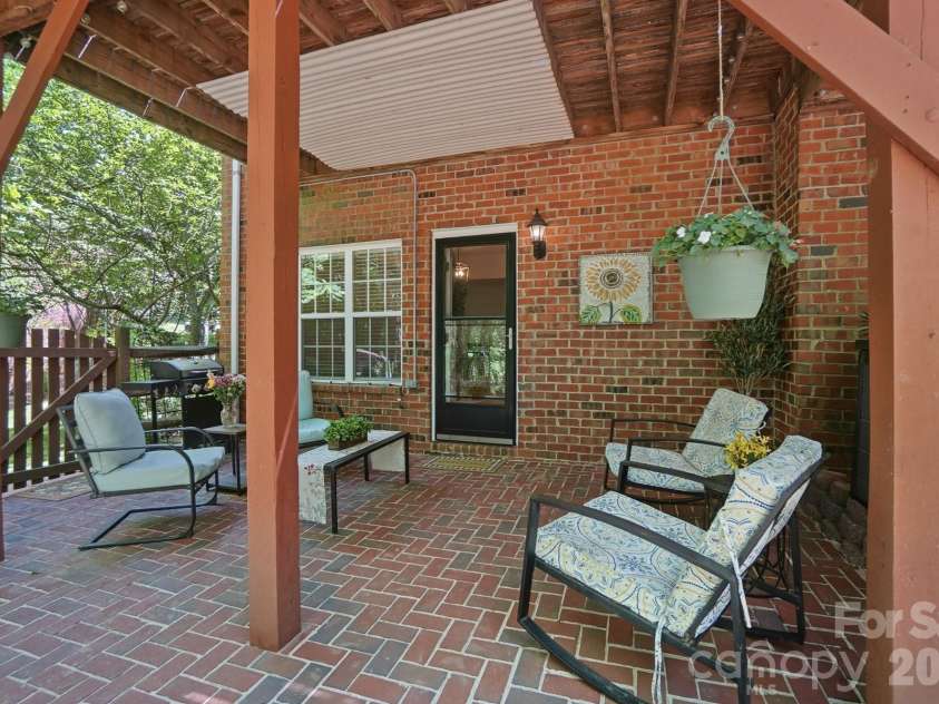 1011 Potters Bluff Road, Wesley Chapel, NC 28110.  MLS# CAR4372566, YatesRealty ID 22696. 