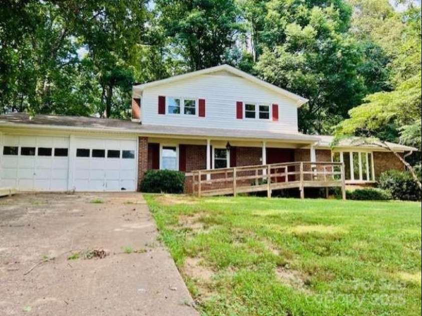 2660 Tiffany Street, Conover, NC 28613.  MLS# CAR4275651, YatesRealty ID 22696. 