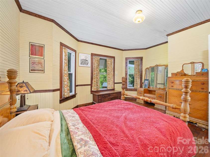 309 Hillside Drive, Burnsville, NC 28714.  MLS# CAR4361793, YatesRealty ID 22697. Primary Bedroom 