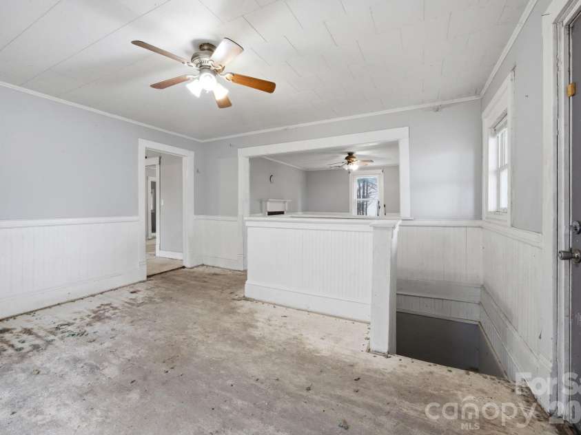 712 Conley Place, Lenoir, NC 28645.  MLS# CAR4376258, YatesRealty ID 22698. 