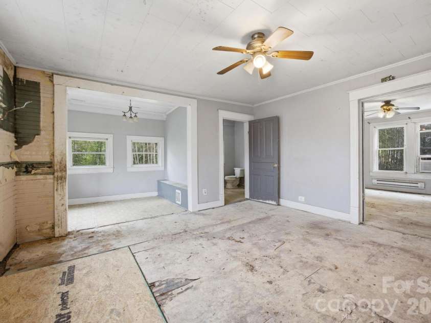 712 Conley Place, Lenoir, NC 28645.  MLS# CAR4376258, YatesRealty ID 22698. 