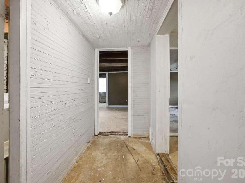 712 Conley Place, Lenoir, NC 28645.  MLS# CAR4376258, YatesRealty ID 22698. 