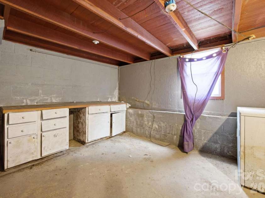 712 Conley Place, Lenoir, NC 28645.  MLS# CAR4376258, YatesRealty ID 22698. 