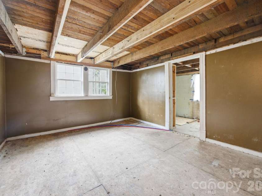 712 Conley Place, Lenoir, NC 28645.  MLS# CAR4376258, YatesRealty ID 22698. 