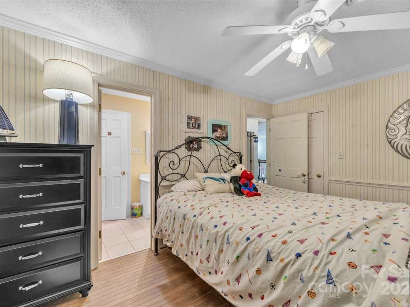 327 Saint Andrews Road, Statesville, NC 28625.  MLS# CAR4272517, YatesRealty ID 22699. 