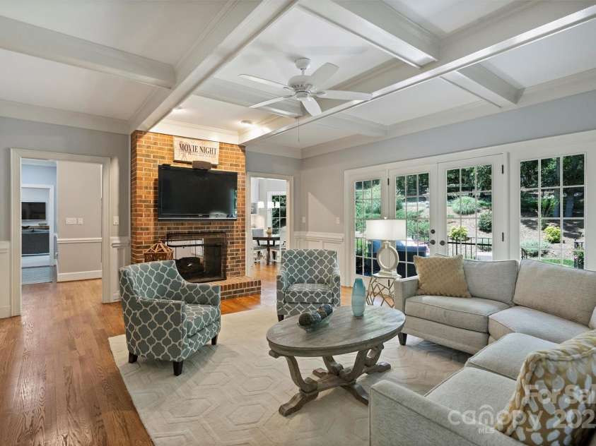 2317 Houston Branch Road, Charlotte, NC 28270.  MLS# CAR4272104, YatesRealty ID 22700. Living Room