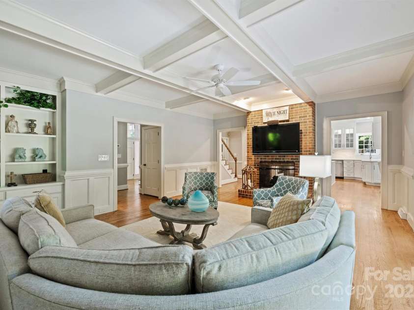2317 Houston Branch Road, Charlotte, NC 28270.  MLS# CAR4272104, YatesRealty ID 22700. Living Room