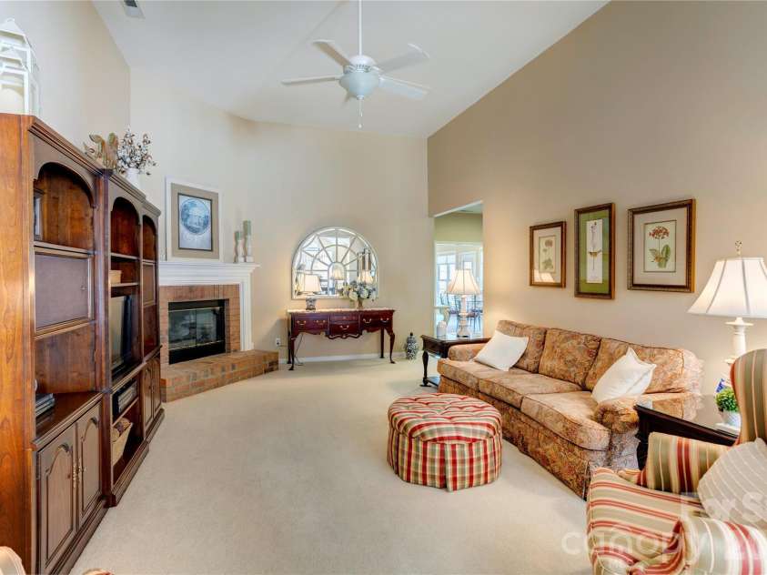 580 Gatsby Place, Concord, NC 28027.  MLS# CAR4359128, YatesRealty ID 22700. Great Room