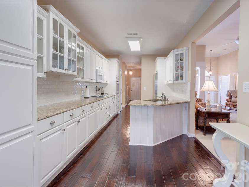 580 Gatsby Place, Concord, NC 28027.  MLS# CAR4359128, YatesRealty ID 22700. Kitchen