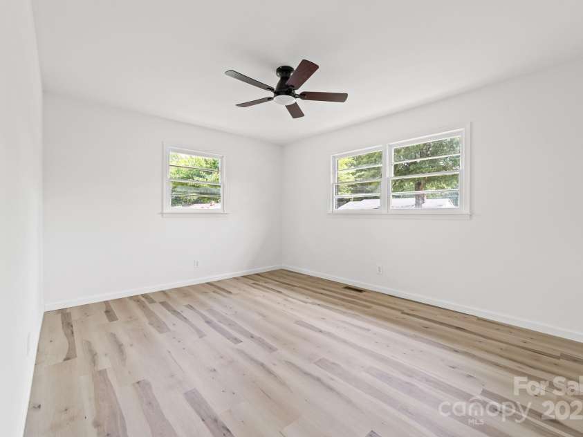 2610 Fairgreen Drive, Gastonia, NC 28056.  MLS# CAR4273614, YatesRealty ID 22701. Bedroom #2 of 3