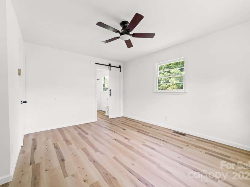 2610 Fairgreen Drive, Gastonia, NC 28056.  MLS# CAR4273614, YatesRealty ID 22701. Primary Bed (Bedroom #3 of 3)