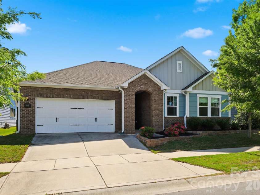446 Dudley Drive, Fort Mill, SC 29715.  MLS# CAR4372013, YatesRealty ID 22701. 