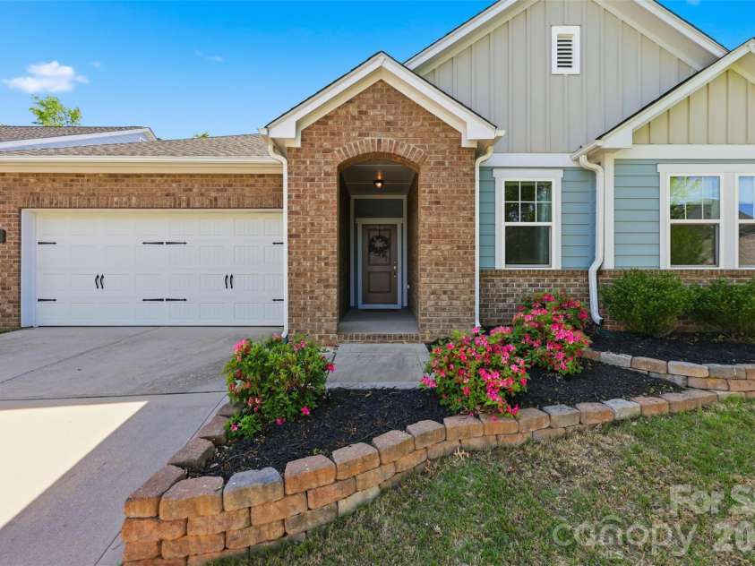 446 Dudley Drive, Fort Mill, SC 29715.  MLS# CAR4372013, YatesRealty ID 22701. 