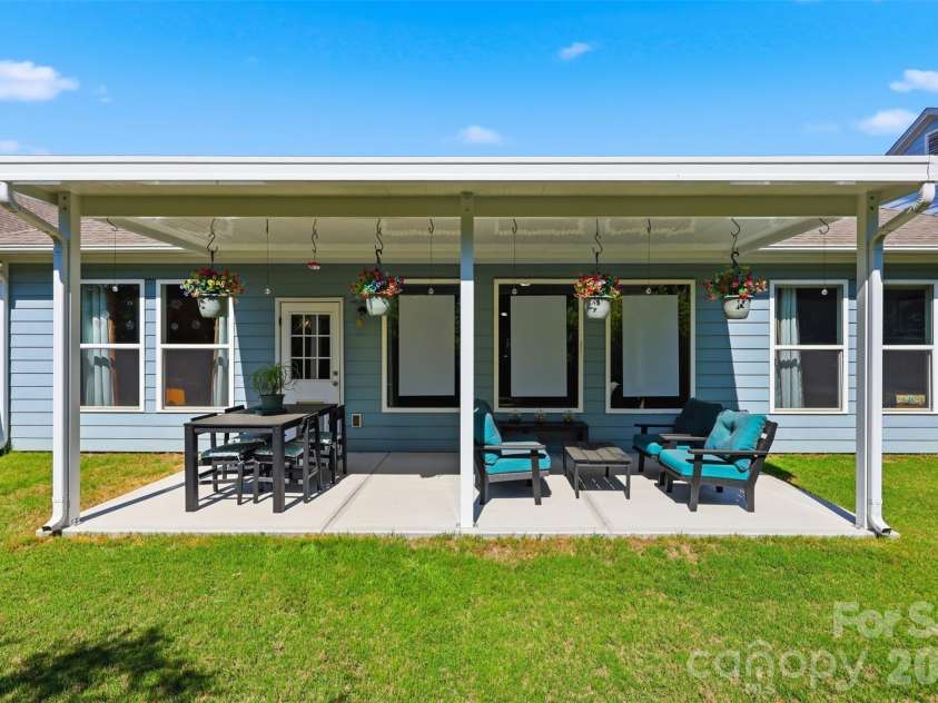 446 Dudley Drive, Fort Mill, SC 29715.  MLS# CAR4372013, YatesRealty ID 22701. 