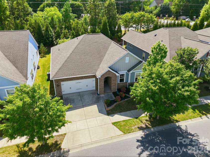 446 Dudley Drive, Fort Mill, SC 29715.  MLS# CAR4372013, YatesRealty ID 22701. 
