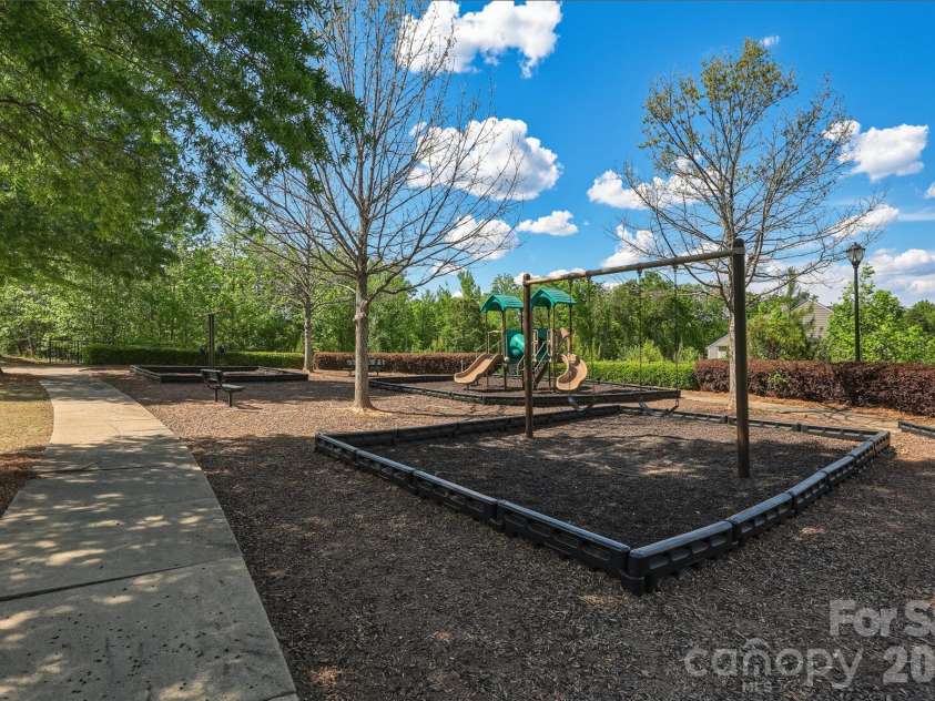 446 Dudley Drive, Fort Mill, SC 29715.  MLS# CAR4372013, YatesRealty ID 22701. 