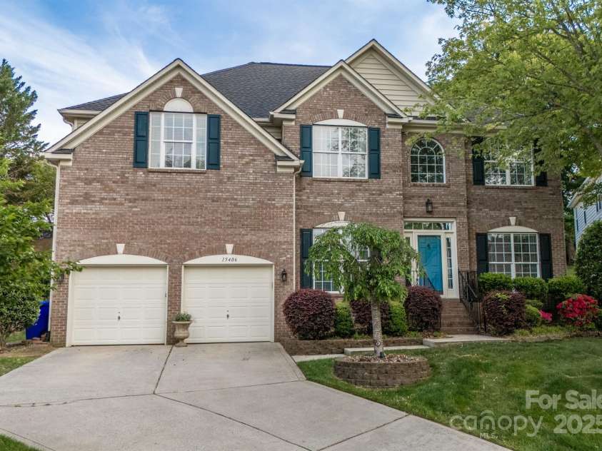 15406 Pepperwood Court, Huntersville, NC 28078.  MLS# CAR4254597, YatesRealty ID 22702. 