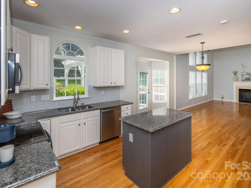 15406 Pepperwood Court, Huntersville, NC 28078.  MLS# CAR4254597, YatesRealty ID 22702. 