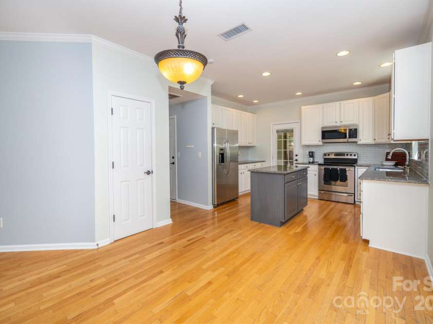 15406 Pepperwood Court, Huntersville, NC 28078.  MLS# CAR4254597, YatesRealty ID 22702. 