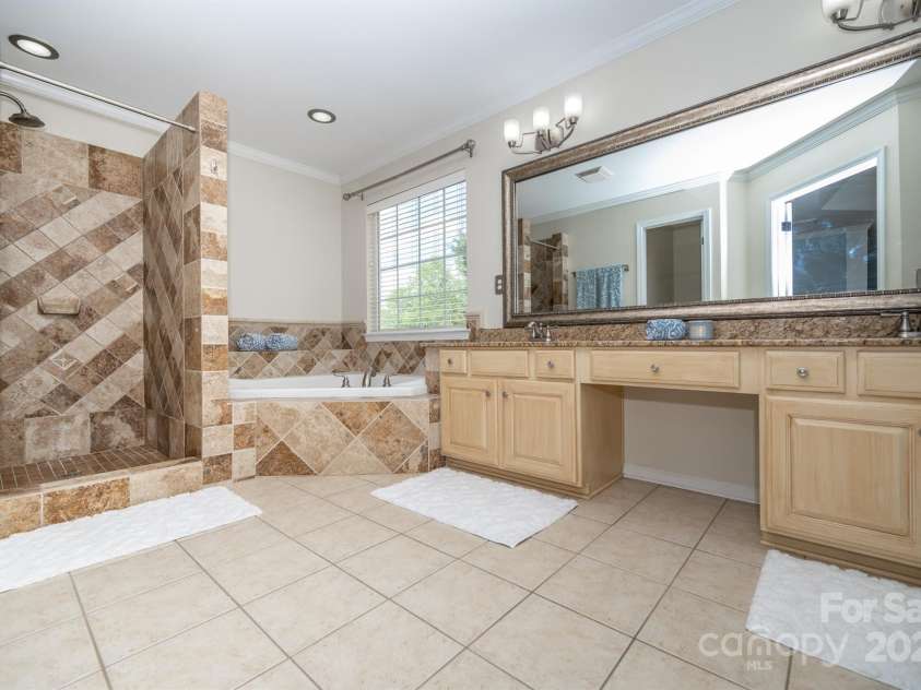 15406 Pepperwood Court, Huntersville, NC 28078.  MLS# CAR4254597, YatesRealty ID 22702. 