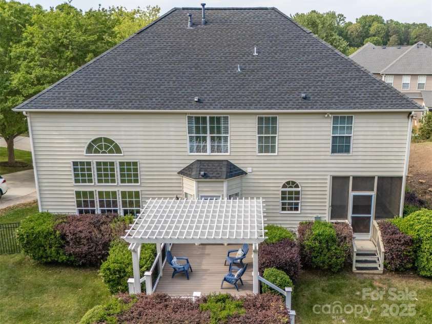 15406 Pepperwood Court, Huntersville, NC 28078.  MLS# CAR4254597, YatesRealty ID 22702. 