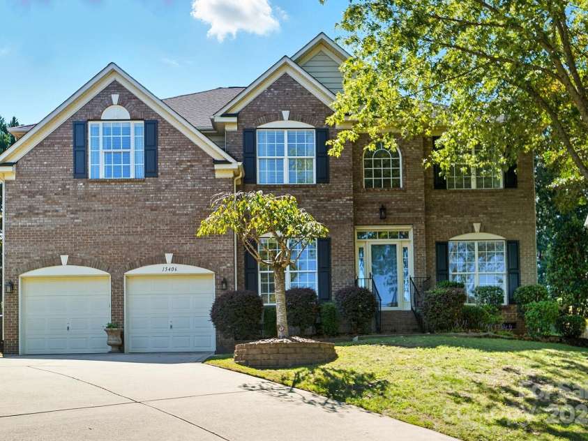 15406 Pepperwood Court, Huntersville, NC 28078.  MLS# CAR4301494, YatesRealty ID 22702. 