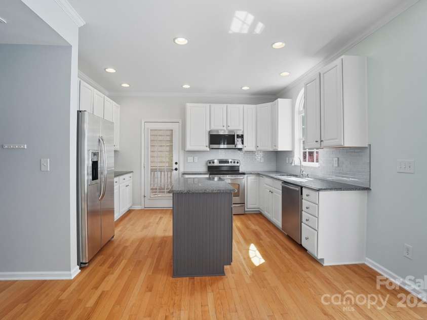 15406 Pepperwood Court, Huntersville, NC 28078.  MLS# CAR4301494, YatesRealty ID 22702. 