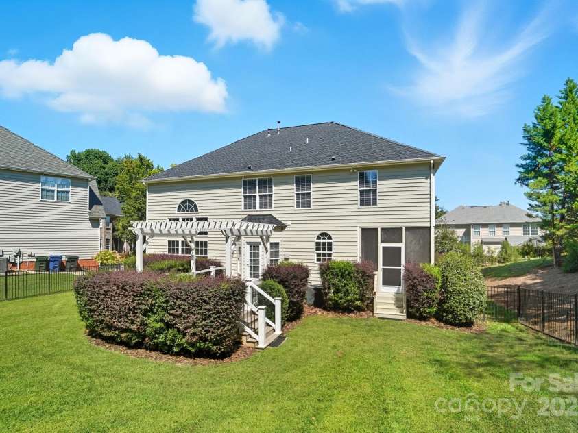 15406 Pepperwood Court, Huntersville, NC 28078.  MLS# CAR4301494, YatesRealty ID 22702. 