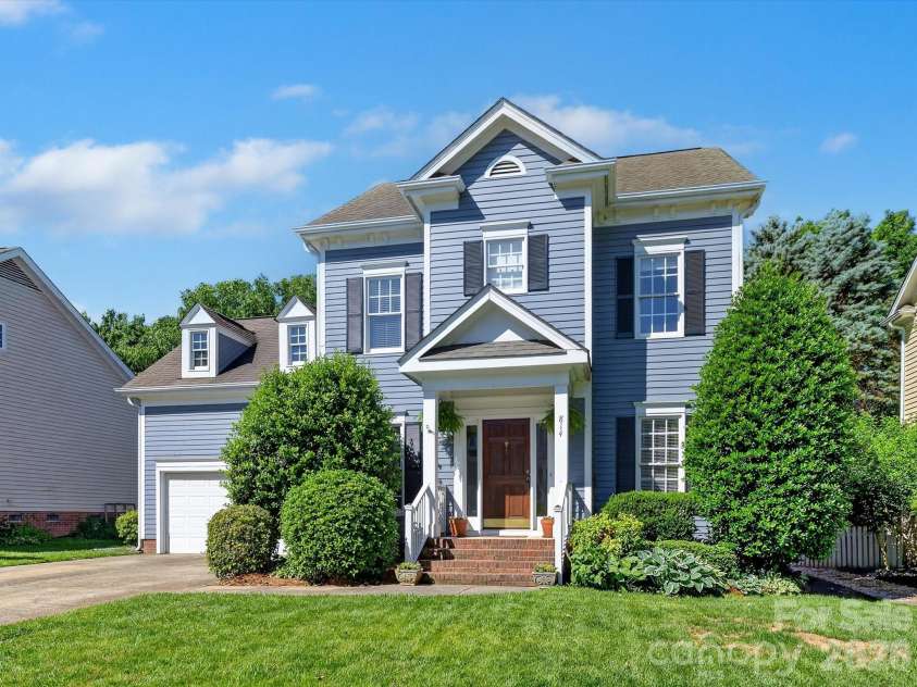 814 Stargard Court, Charlotte, NC 28270.  MLS# CAR4379760, YatesRealty ID 22702. 