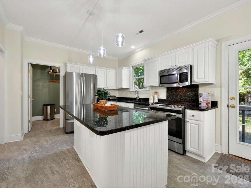 814 Stargard Court, Charlotte, NC 28270.  MLS# CAR4379760, YatesRealty ID 22702. 