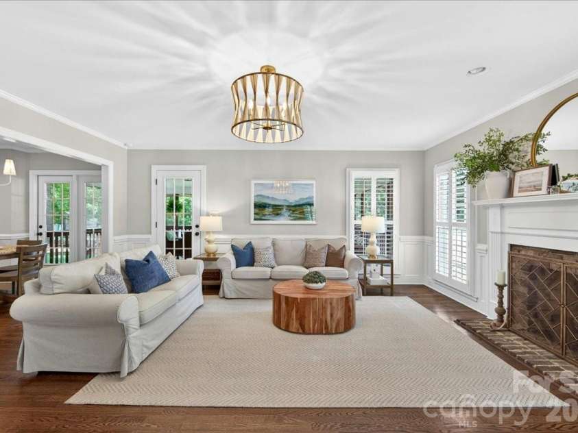 10216 Hollybrook Drive, Charlotte, NC 28277.  MLS# CAR4380428, YatesRealty ID 22703. 