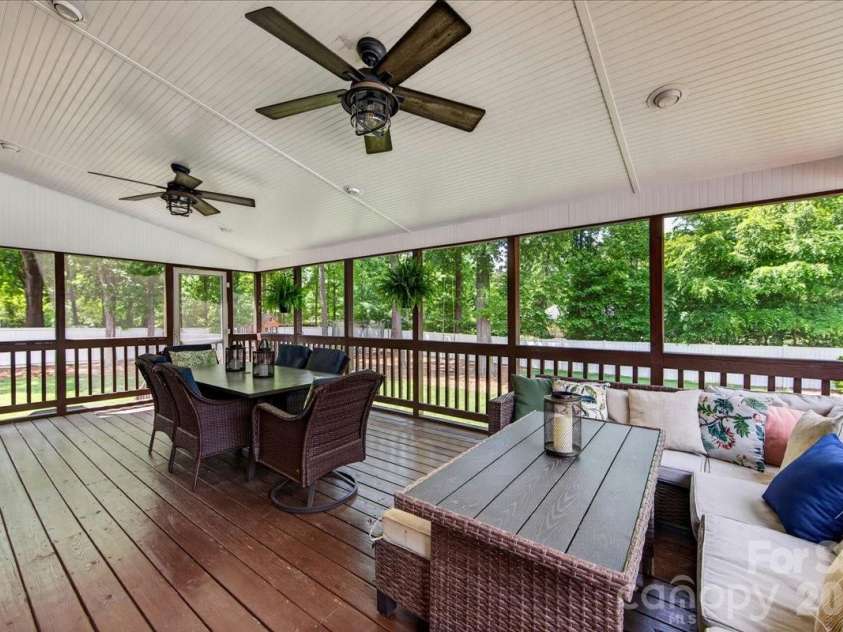 10216 Hollybrook Drive, Charlotte, NC 28277.  MLS# CAR4380428, YatesRealty ID 22703. 