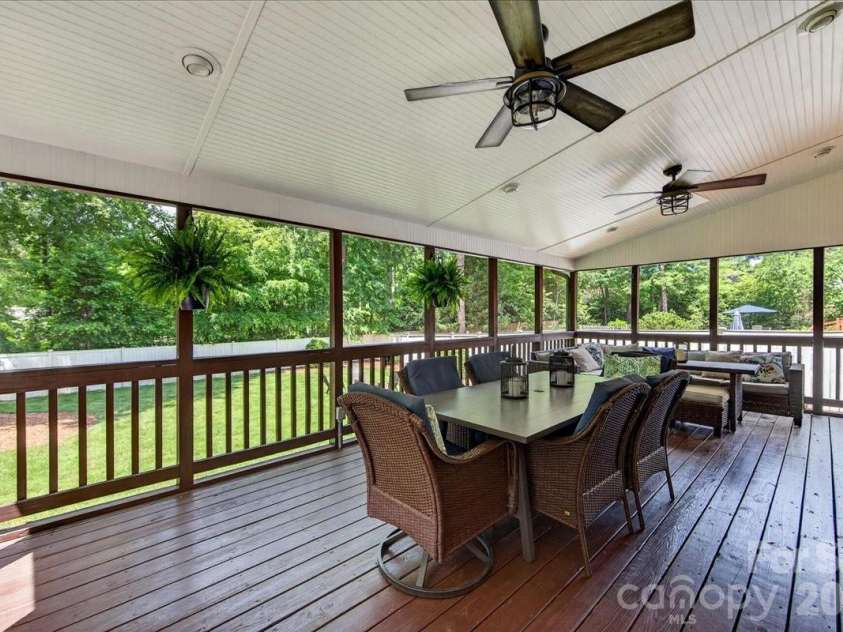 10216 Hollybrook Drive, Charlotte, NC 28277.  MLS# CAR4380428, YatesRealty ID 22703. 