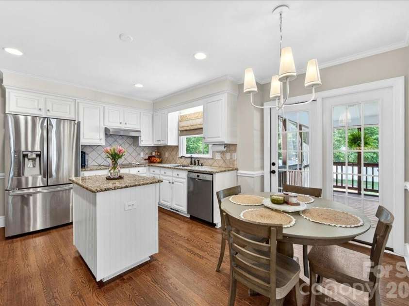 10216 Hollybrook Drive, Charlotte, NC 28277.  MLS# CAR4380428, YatesRealty ID 22703. 