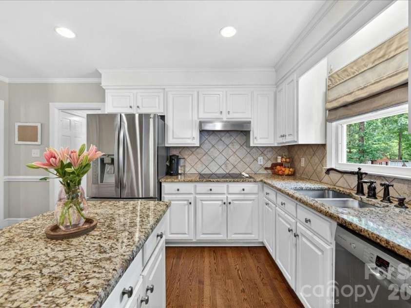 10216 Hollybrook Drive, Charlotte, NC 28277.  MLS# CAR4380428, YatesRealty ID 22703. 