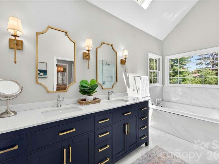 10216 Hollybrook Drive, Charlotte, NC 28277.  MLS# CAR4380428, YatesRealty ID 22703. 