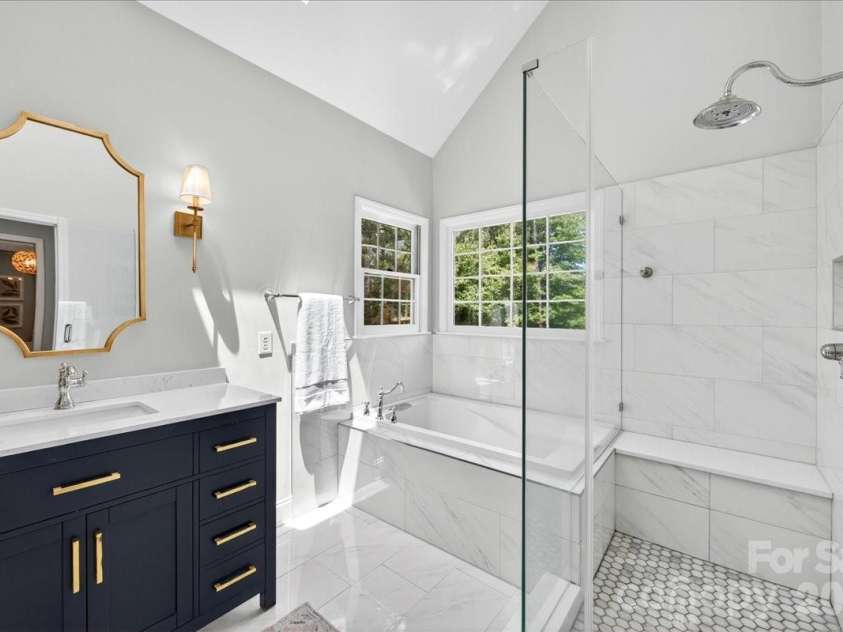 10216 Hollybrook Drive, Charlotte, NC 28277.  MLS# CAR4380428, YatesRealty ID 22703. 