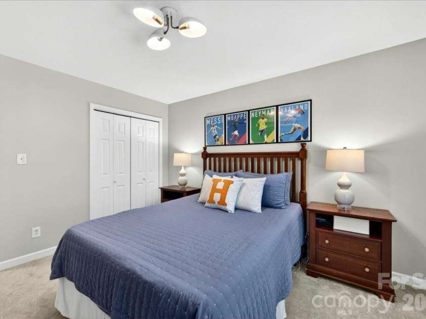 10216 Hollybrook Drive, Charlotte, NC 28277.  MLS# CAR4380428, YatesRealty ID 22703. 