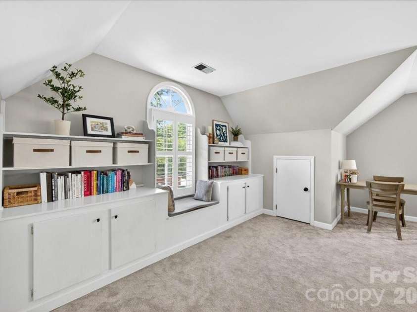 10216 Hollybrook Drive, Charlotte, NC 28277.  MLS# CAR4380428, YatesRealty ID 22703. 