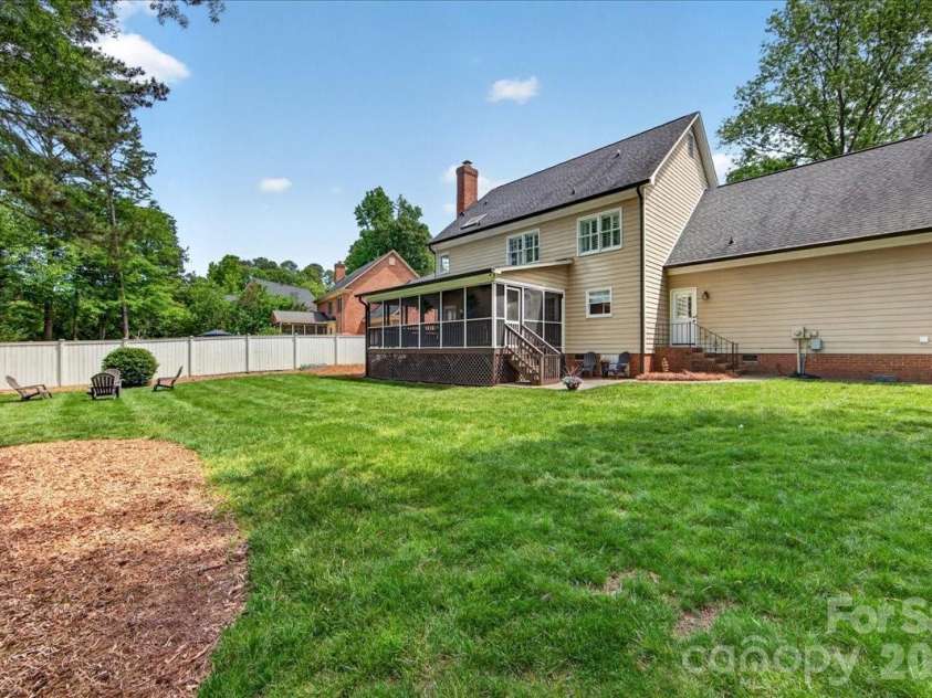 10216 Hollybrook Drive, Charlotte, NC 28277.  MLS# CAR4380428, YatesRealty ID 22703. 